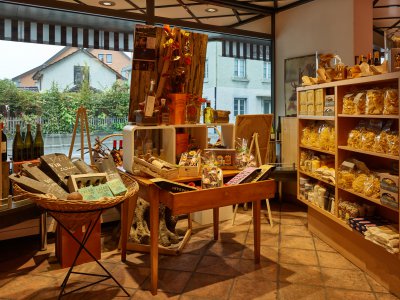 Feinkostbereich im Hotz Schlemmerland