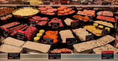 Grill- und pfannenfertige Produkte in der Hotz-Theke